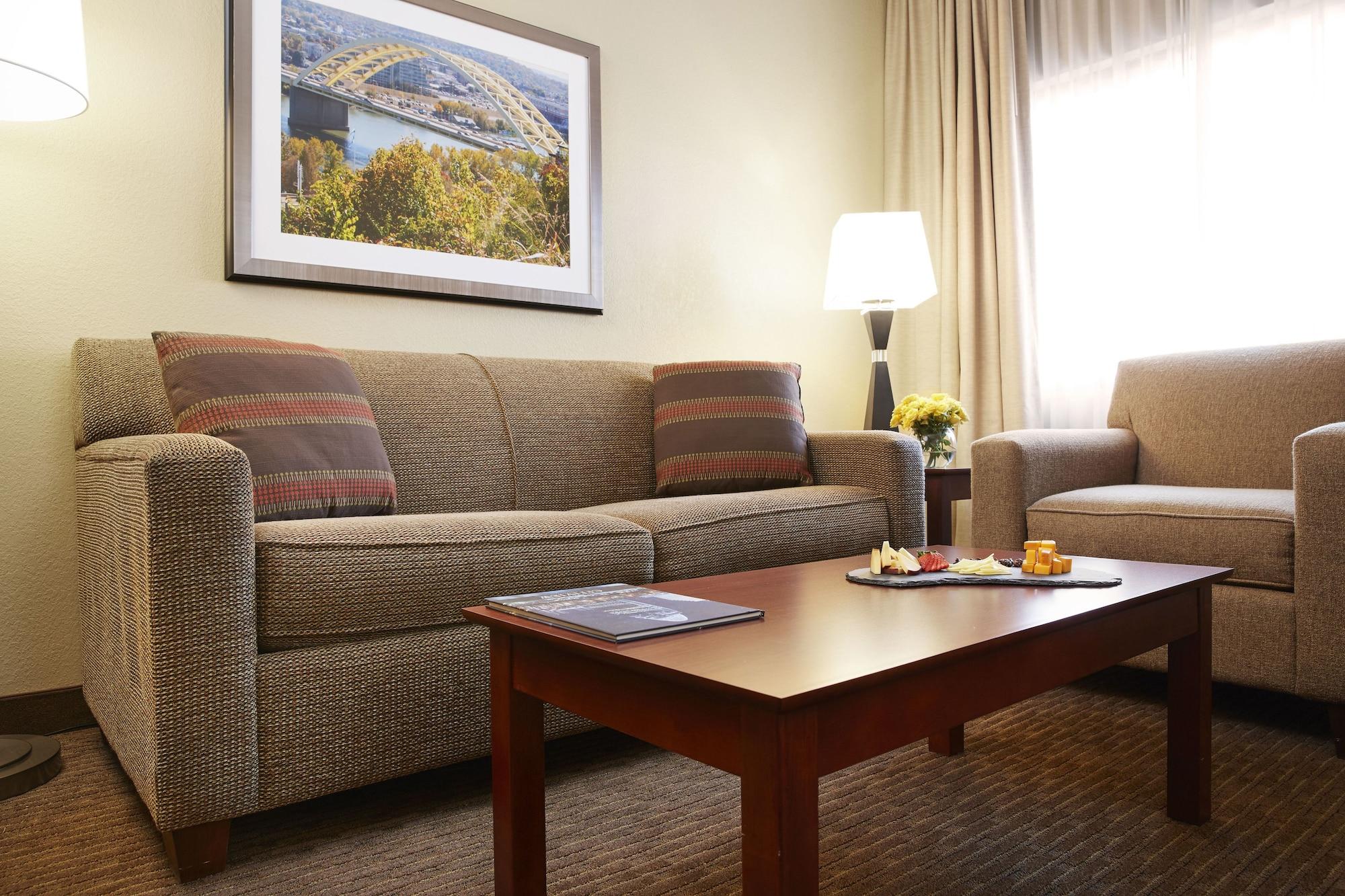 Doubletree Suites By Hilton Hotel Cincinnati - Blue Ash Sharonville Eksteriør billede
