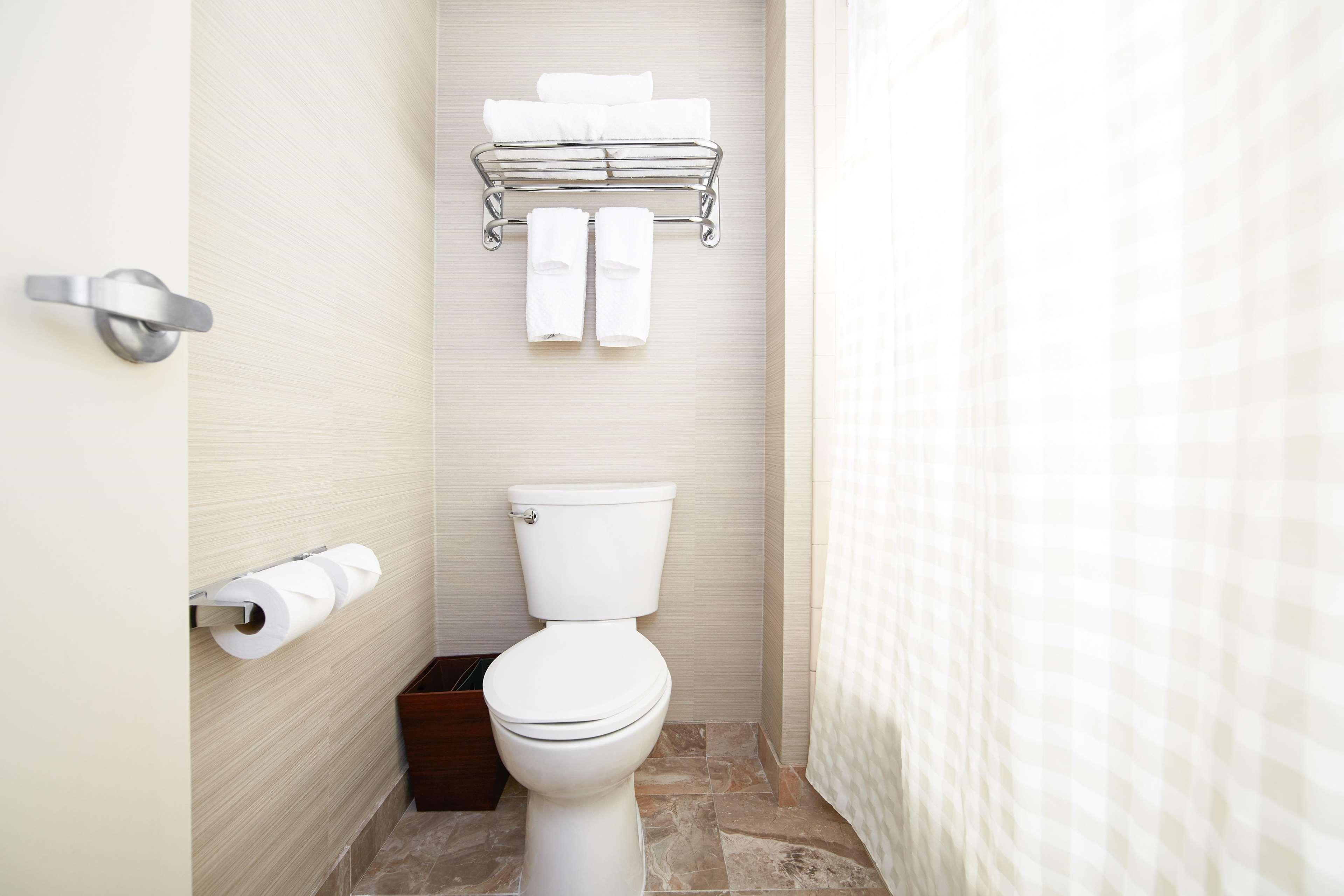Doubletree Suites By Hilton Hotel Cincinnati - Blue Ash Sharonville Eksteriør billede