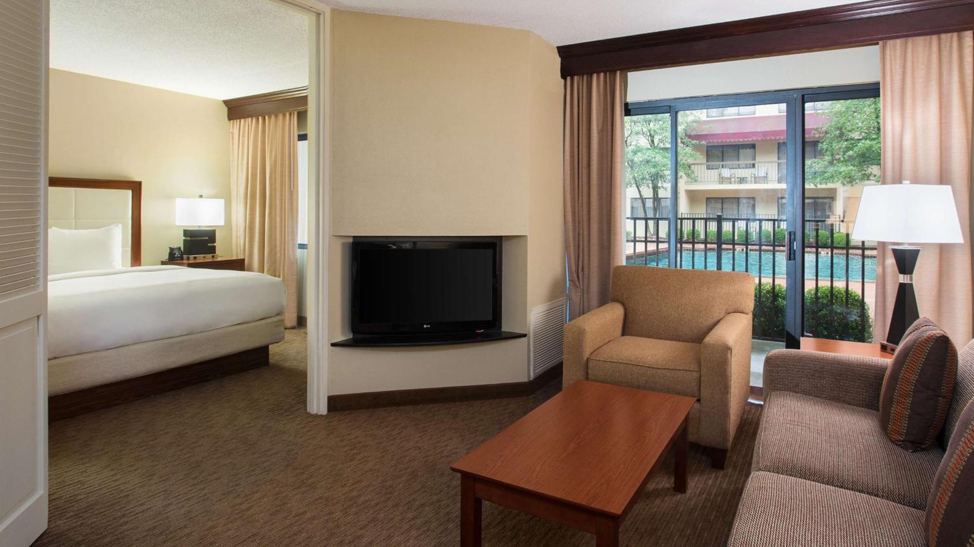 Doubletree Suites By Hilton Hotel Cincinnati - Blue Ash Sharonville Eksteriør billede