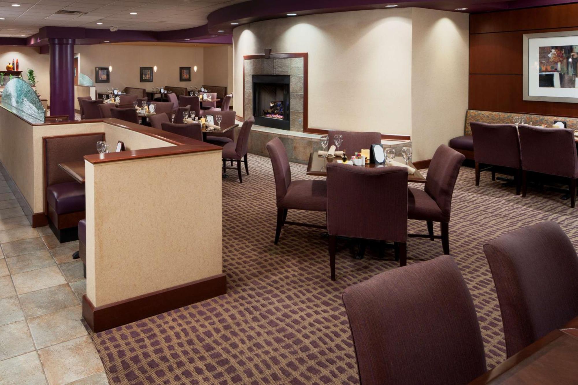 Doubletree Suites By Hilton Hotel Cincinnati - Blue Ash Sharonville Eksteriør billede